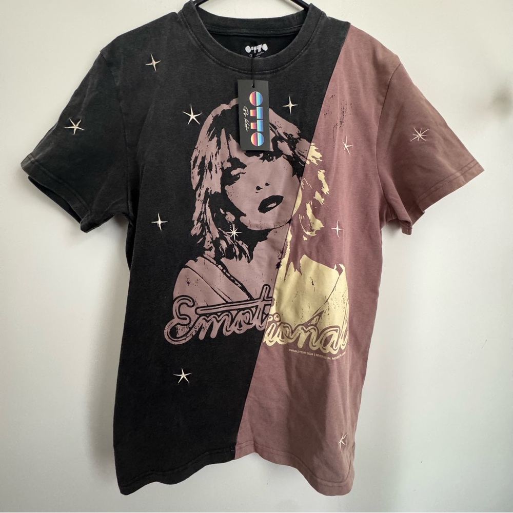 OTTO NWT Emotional Graphic 80's "Kall Me" Split Tee medium